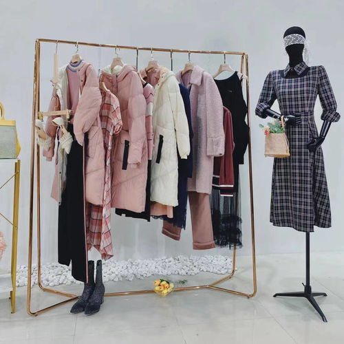 巧思布局，精打細算 25平米服裝店兼營日用百貨的裝修全攻略